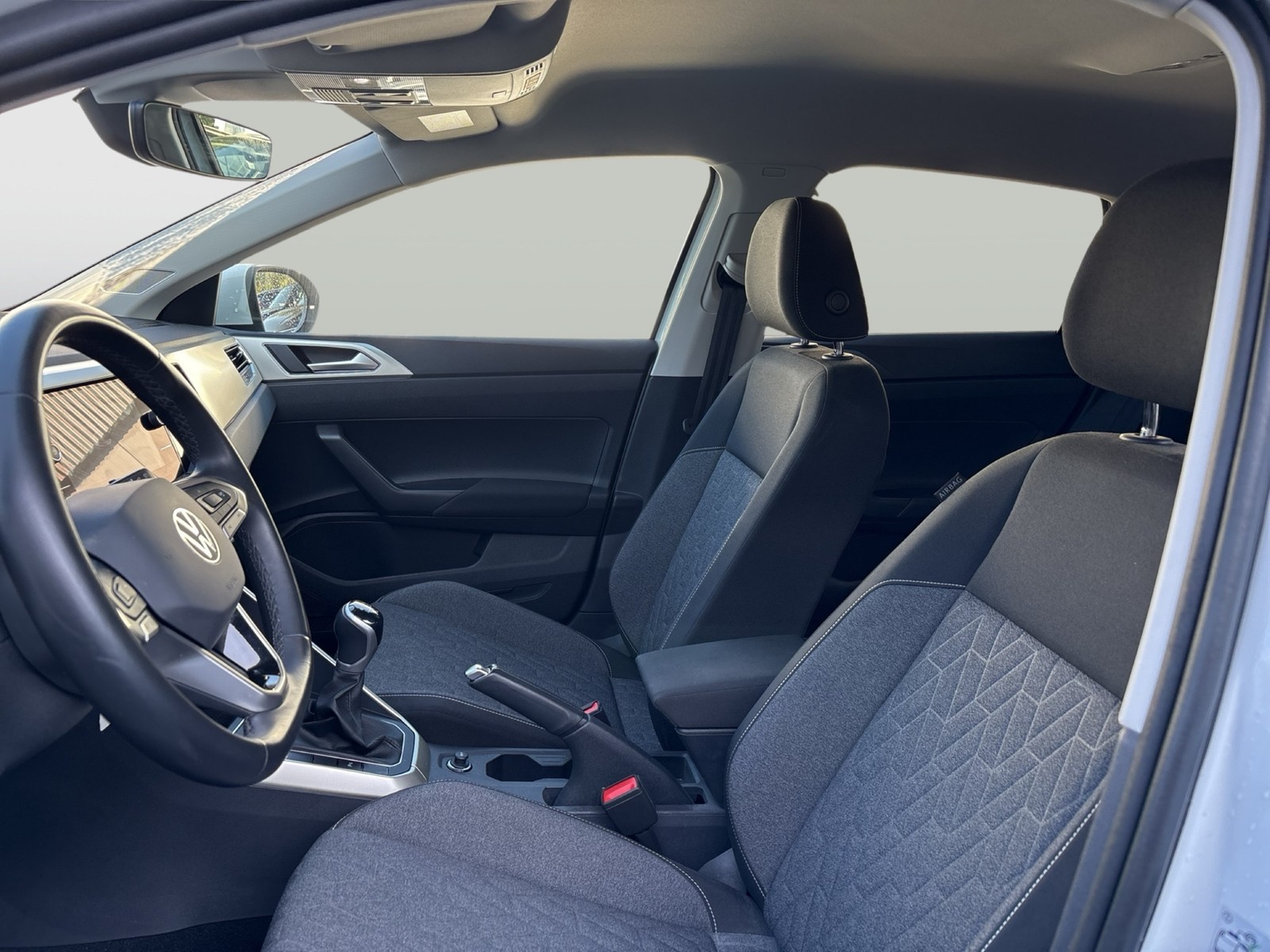 Volkswagen Taigo 1.0 MOVE AHK ACC CARPLAY ALU SITZHEIZUNG
