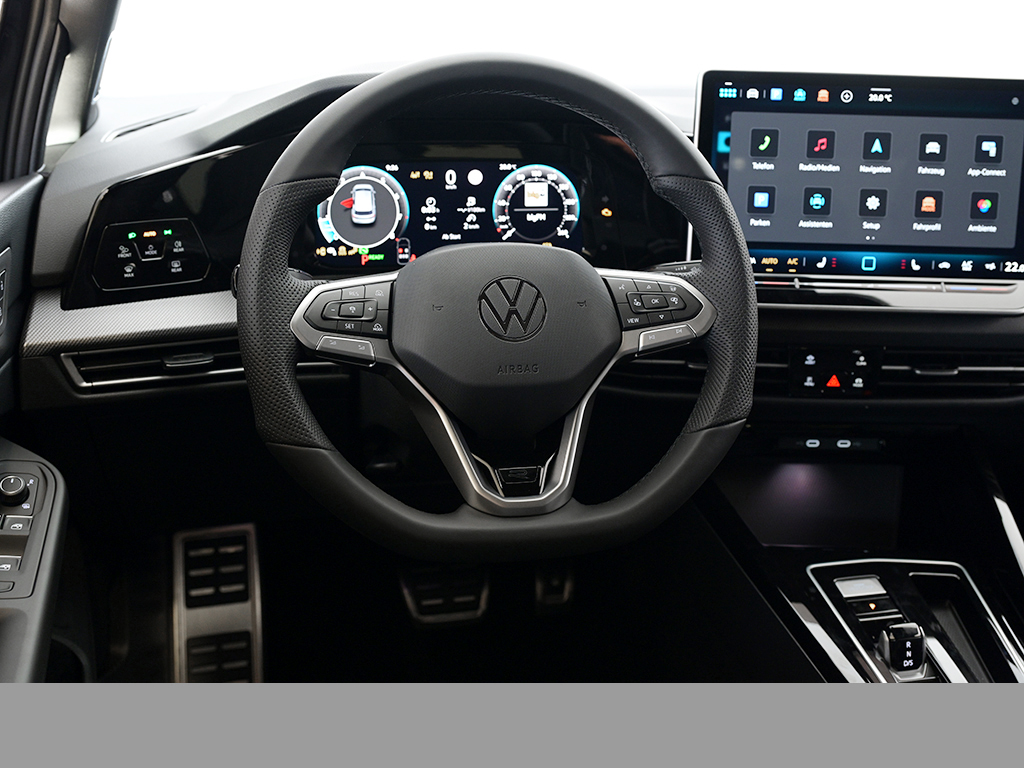 Volkswagen Golf 1.5 R-LINE DSG BLACKSTYLE HARMANKARDON LM18