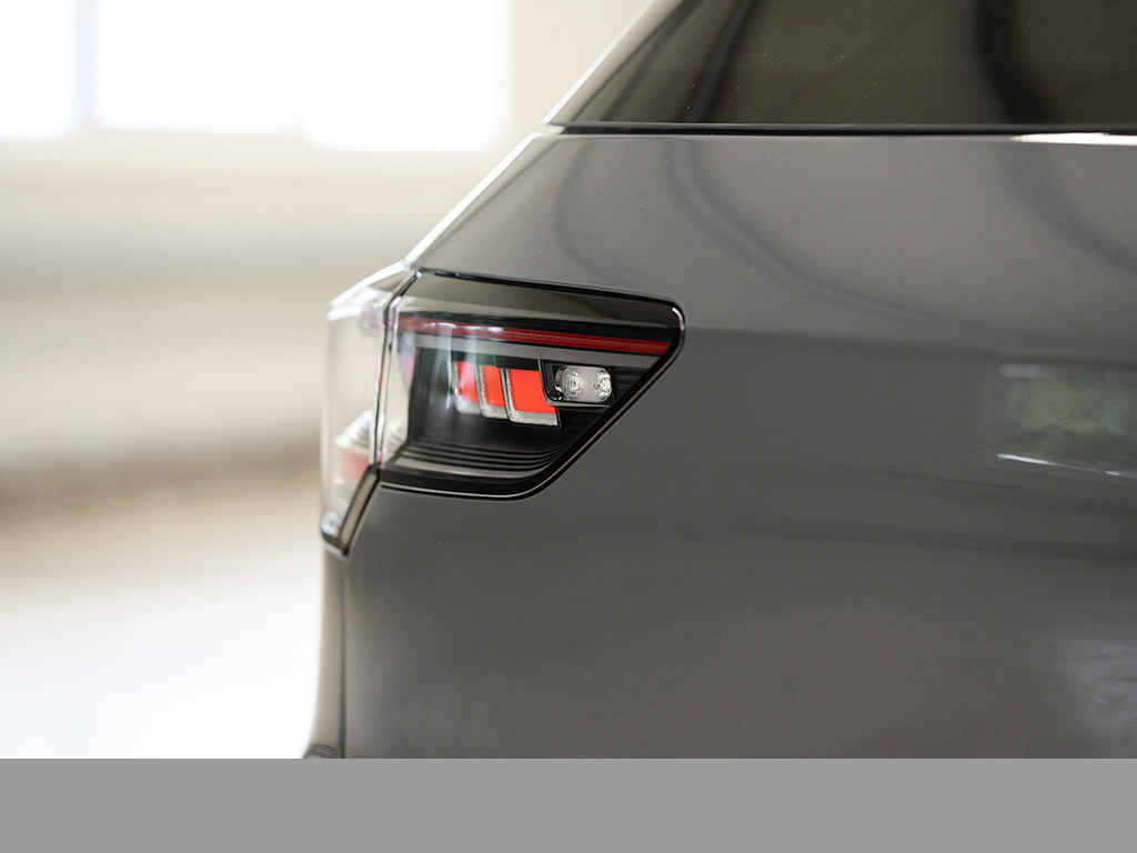 Volkswagen Golf 1.5 R-LINE DSG BLACKSTYLE HARMANKARDON LM18