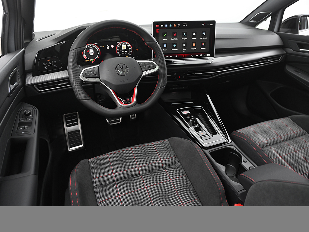 Volkswagen Golf GTI BLACKSTYLE HARMANKARDON PANO