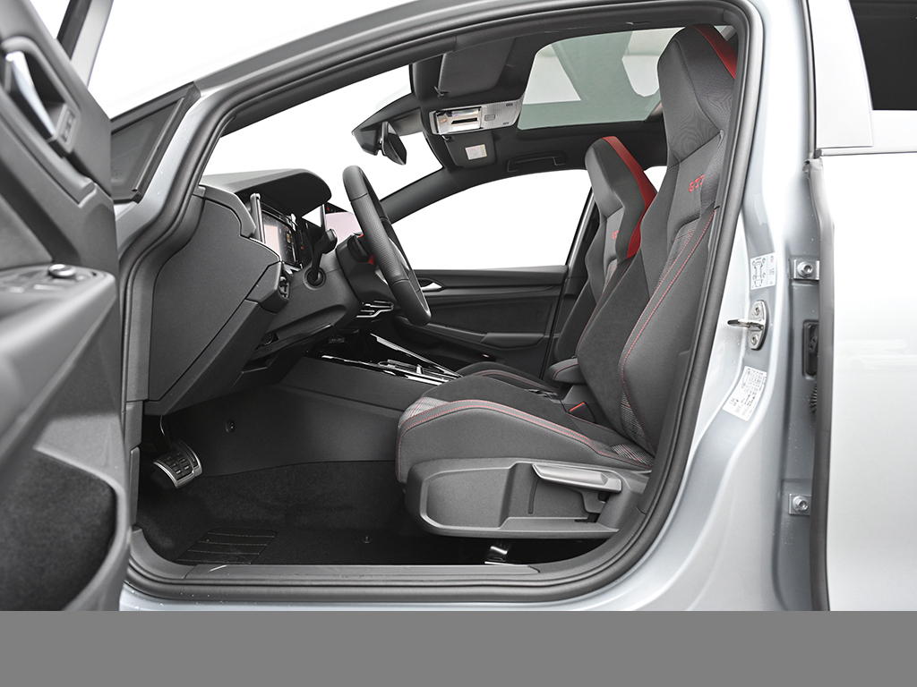 Volkswagen Golf GTI BLACKSTYLE HARMANKARDON PANO