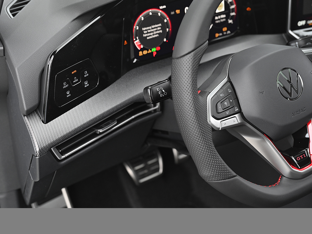 Volkswagen Golf GTI BLACKSTYLE HARMANKARDON PANO