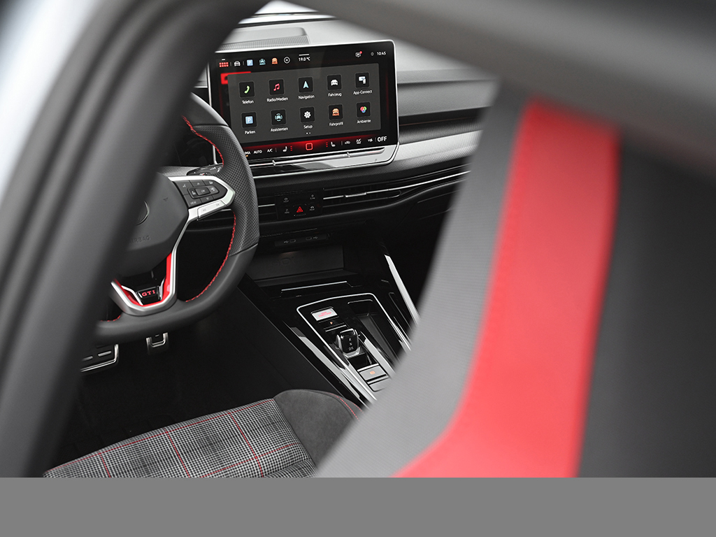 Volkswagen Golf GTI BLACKSTYLE HARMANKARDON PANO