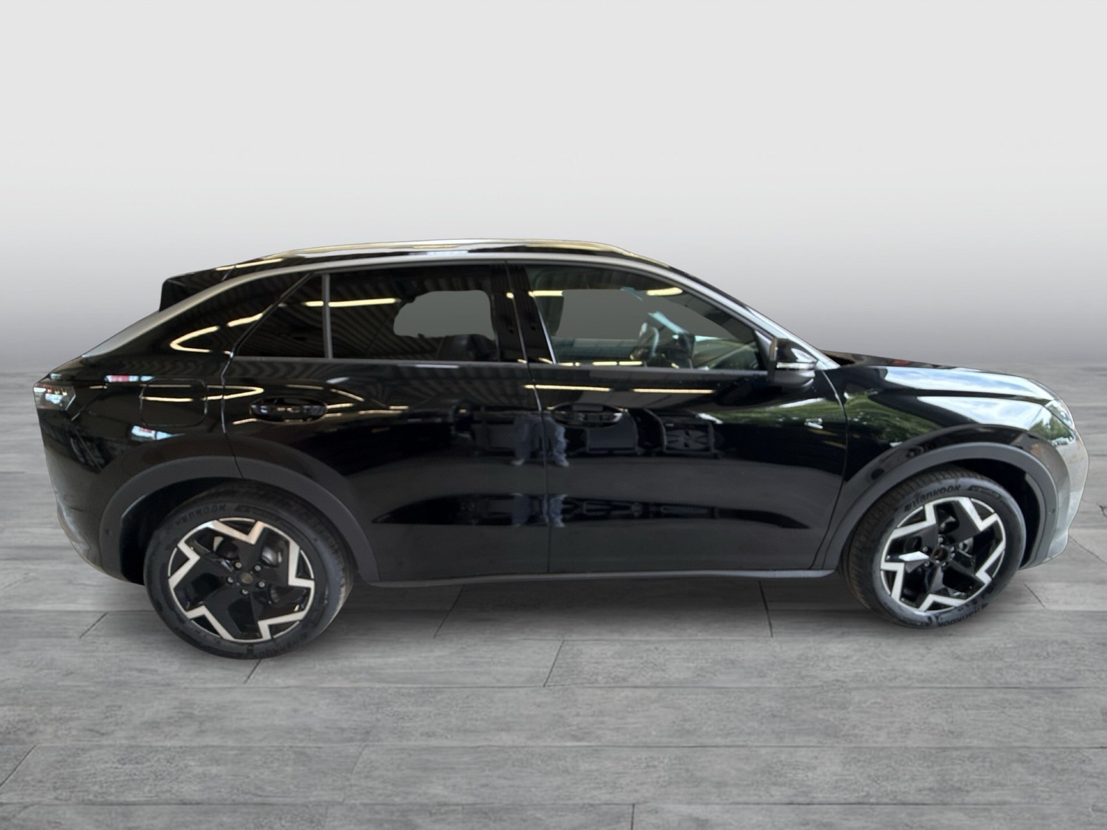 Volkswagen T-Roc 1.5 eTSI R-LINE NEUES MODELL AHK CAM LM18
