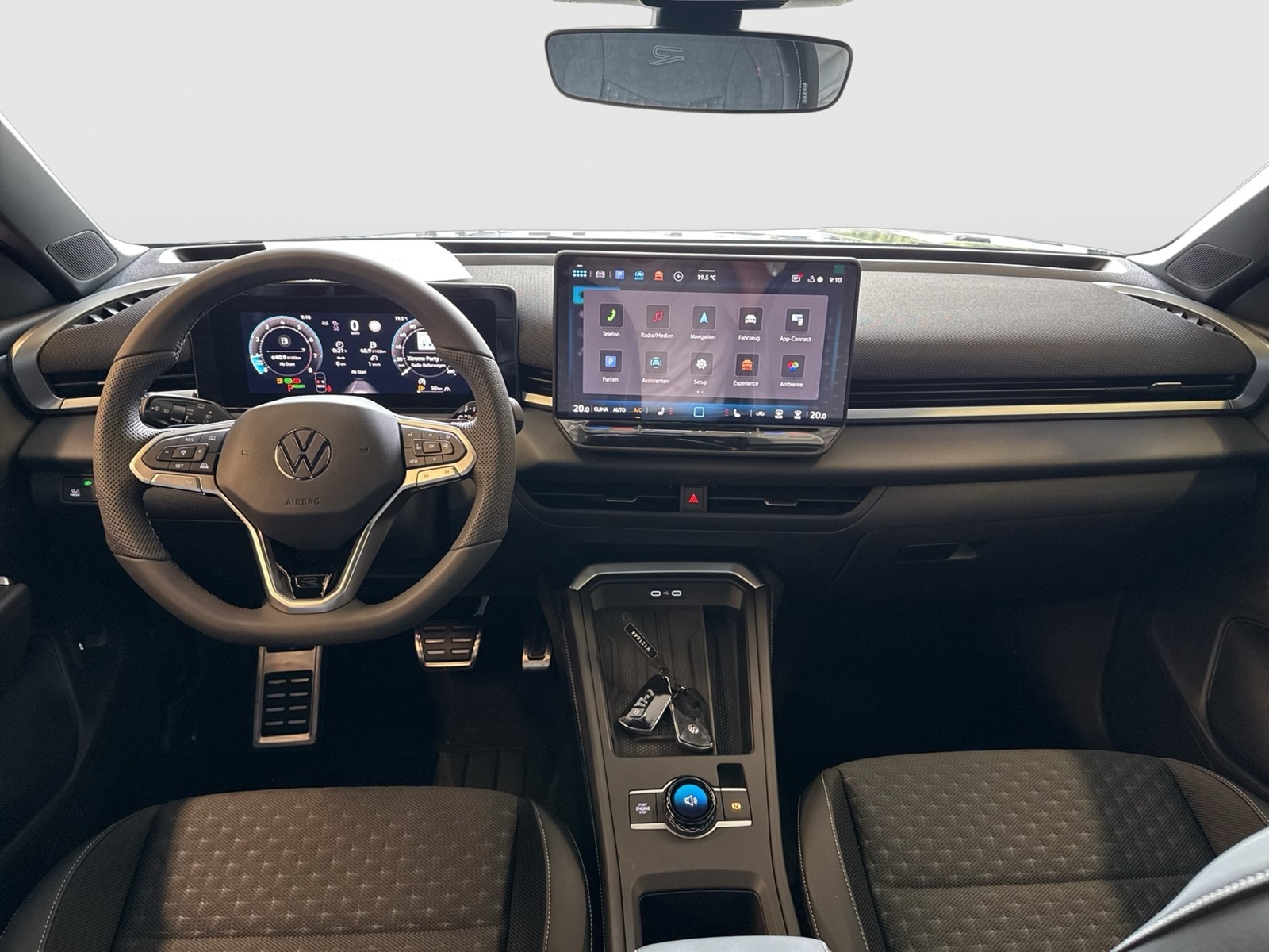 Volkswagen T-Roc 1.5 eTSI R-LINE NEUES MODELL AHK CAM LM18