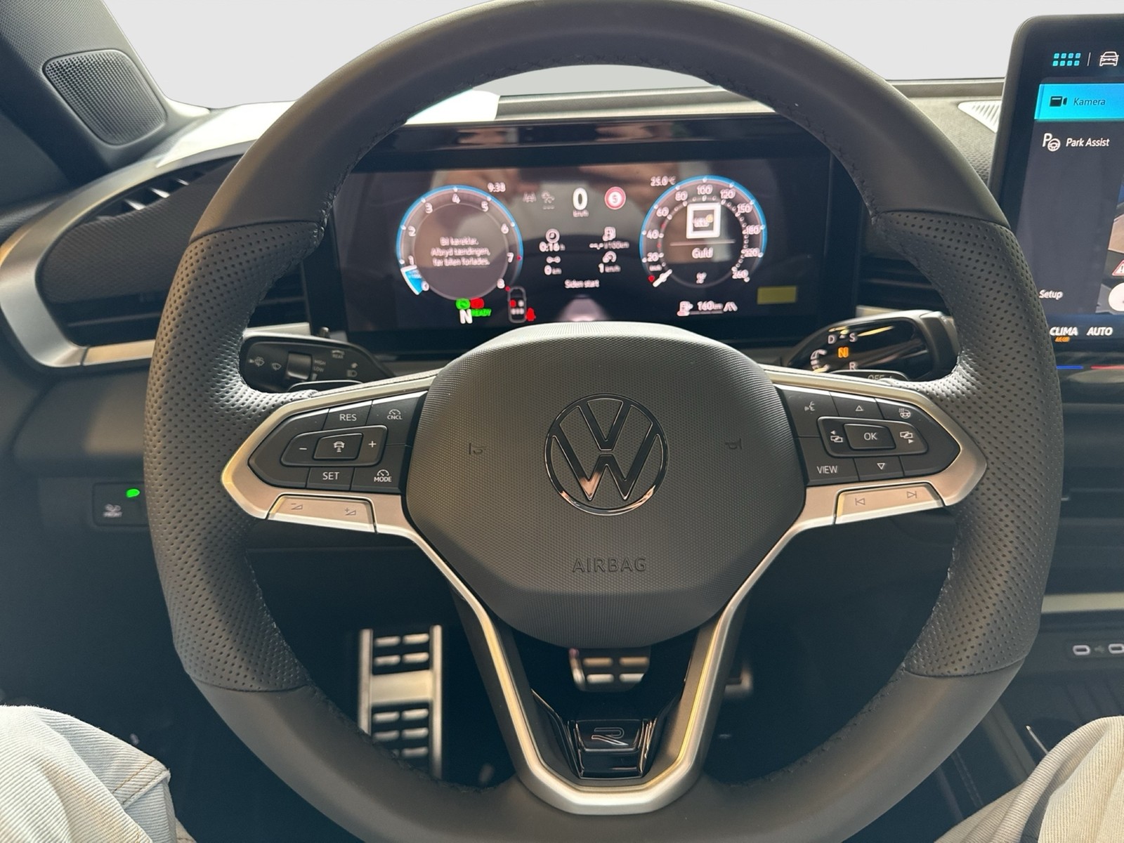 Volkswagen T-Roc 1.5 eTSI R-LINE NEUES MODELL AHK CAM LM18