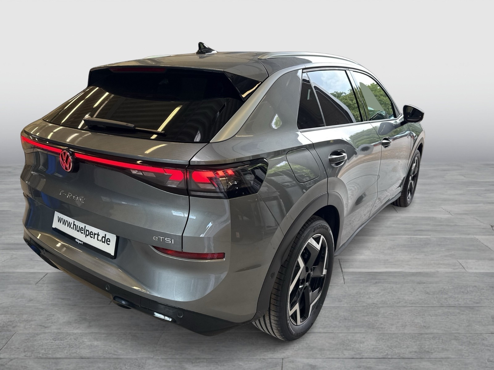 Volkswagen T-Roc 1.5 eTSI R-LINE NEUES MODELL AHK CAM LM18