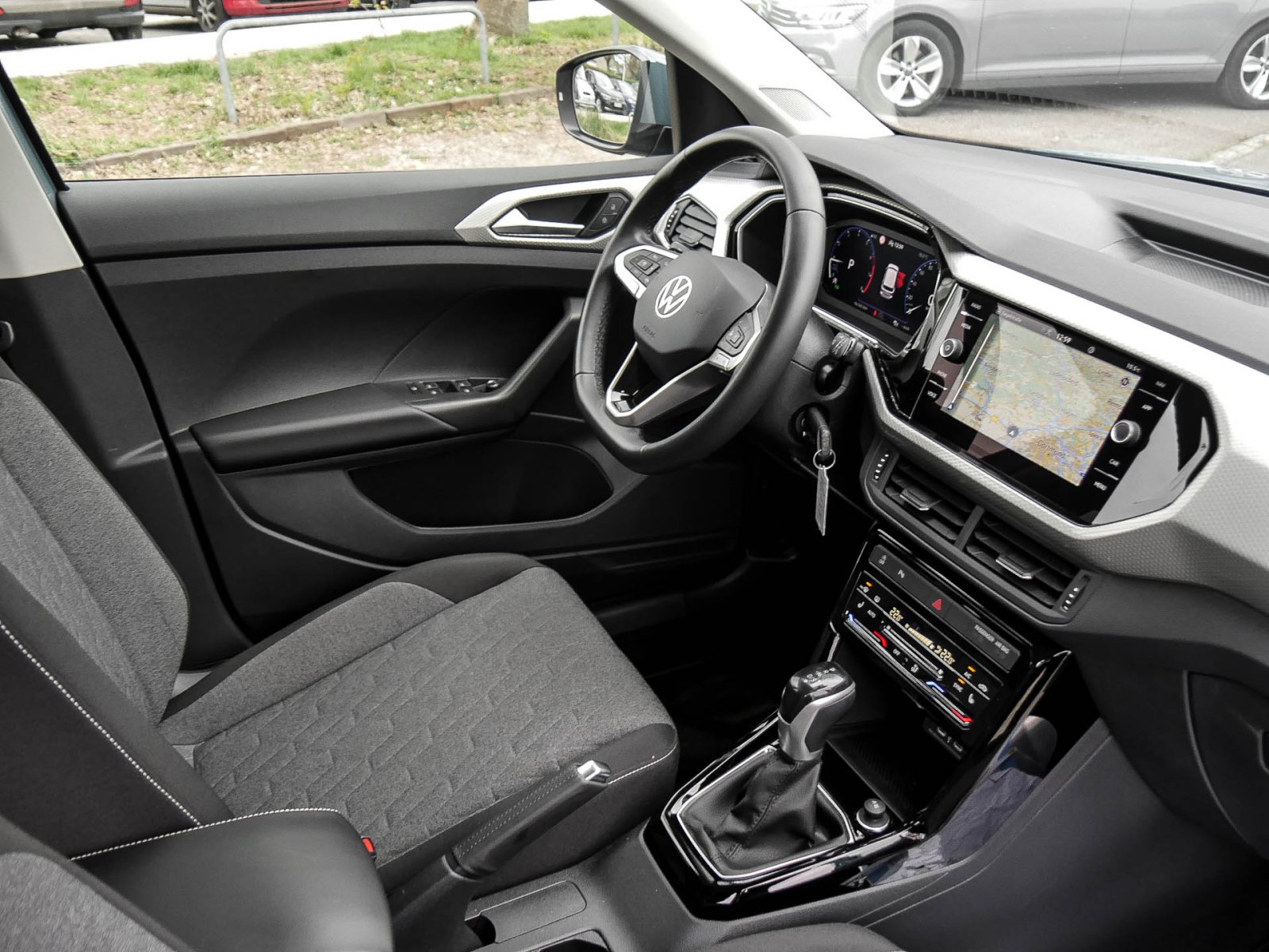 Volkswagen T-Cross 1.0 MOVE CAM ACC ALU NAVI SITZHEIZUNG