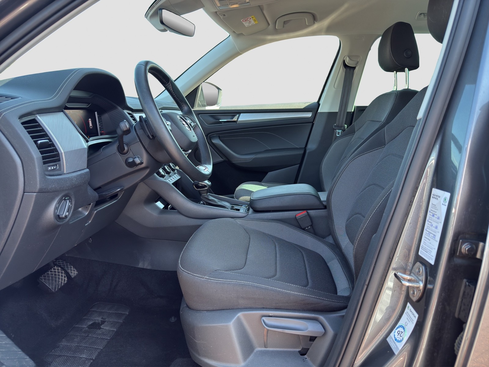 Skoda Kodiaq 2.0 AHK ACC LM18 NAVI CARPLAY SITZHEIZUNG