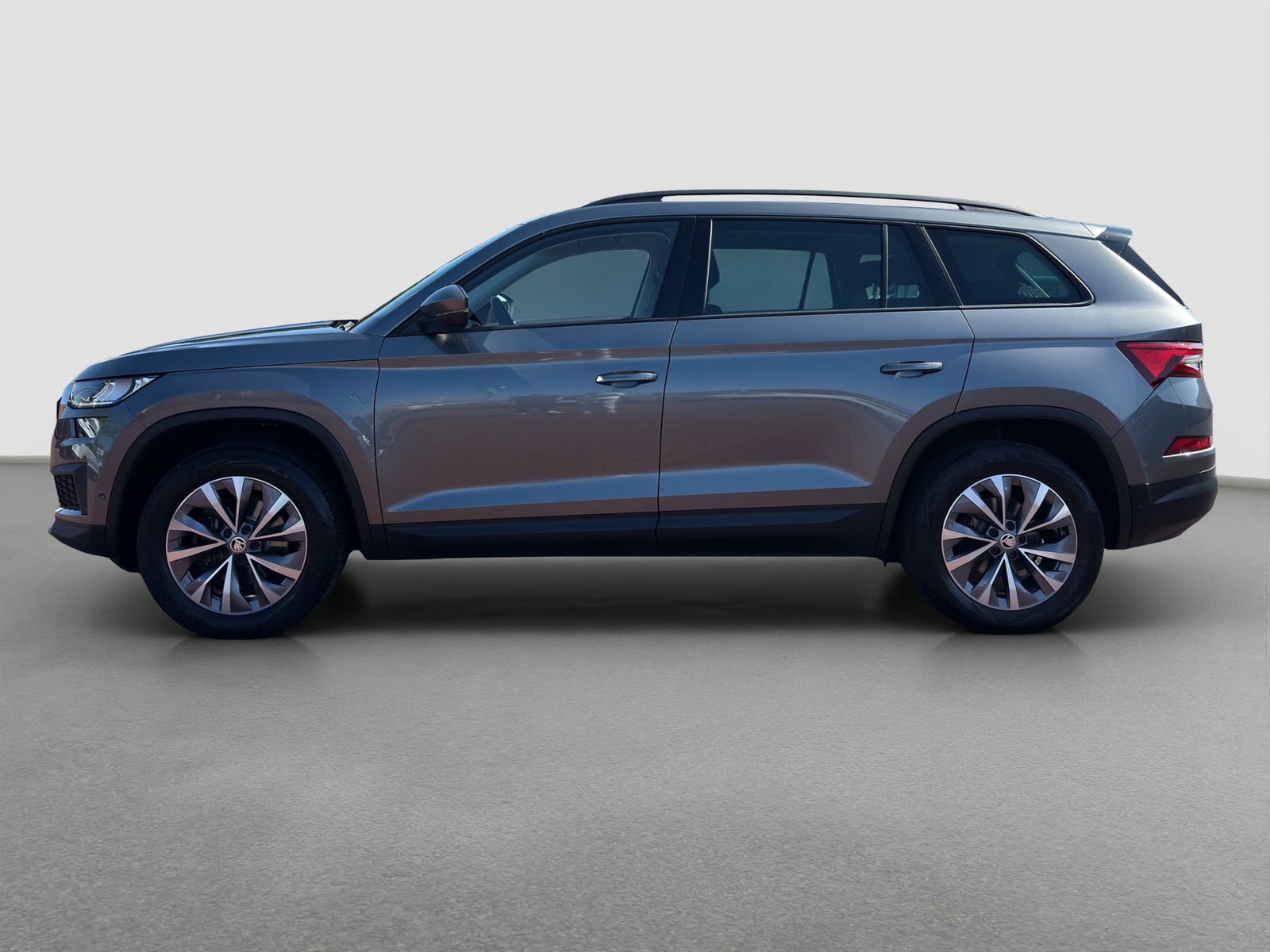 Skoda Kodiaq 2.0 AHK ACC LM18 NAVI CARPLAY SITZHEIZUNG