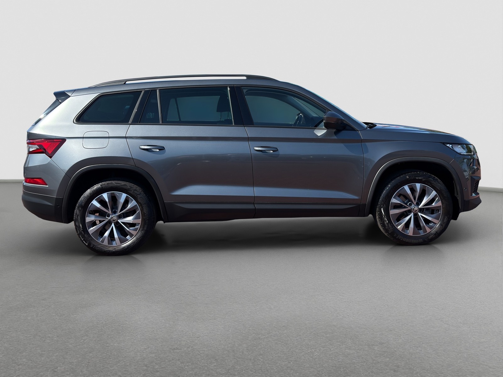 Skoda Kodiaq 2.0 AHK ACC LM18 NAVI CARPLAY SITZHEIZUNG