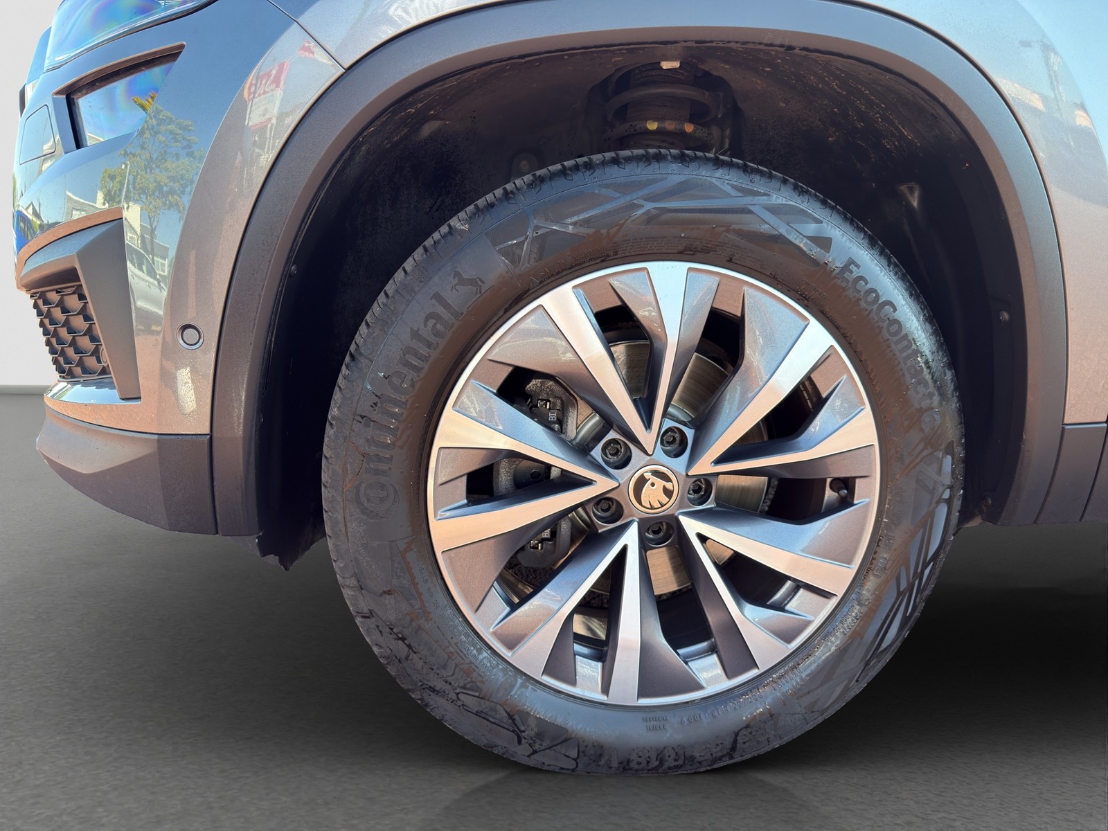 Skoda Kodiaq 2.0 AHK ACC LM18 NAVI CARPLAY SITZHEIZUNG