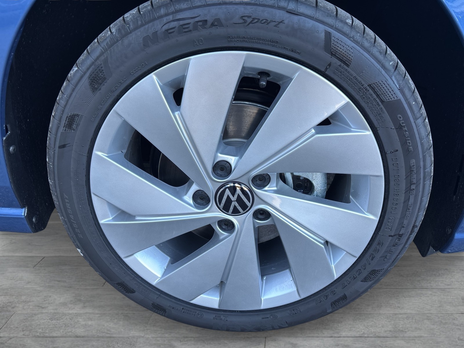 Volkswagen Golf VIII 1.5 eTSI GOAL FACELIFT CAM ACC LM17