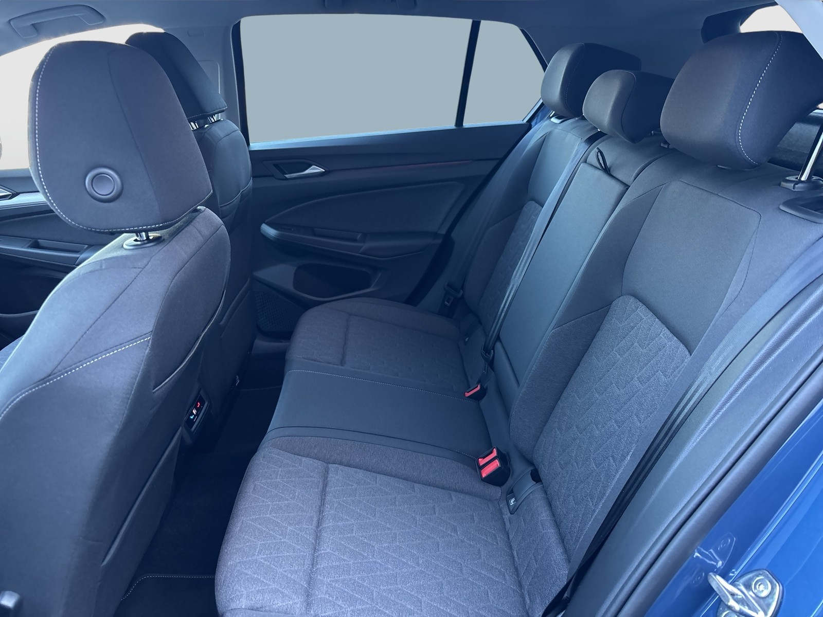 Volkswagen Golf VIII 1.5 eTSI GOAL FACELIFT CAM ACC LM17