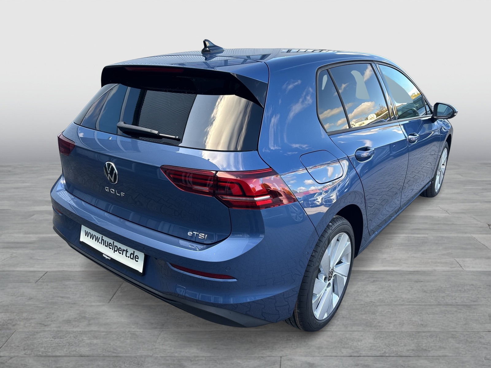 Volkswagen Golf VIII 1.5 eTSI GOAL FACELIFT CAM ACC LM17