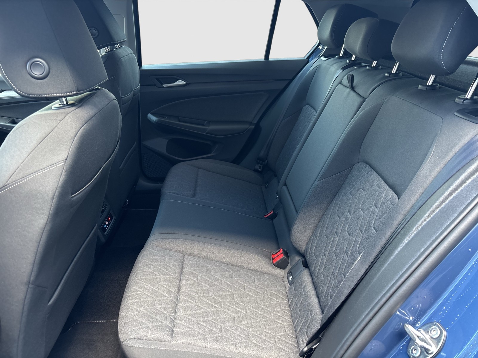 Volkswagen Golf VIII 1.5 eTSI GOAL FACELIFT CAM ACC LM17