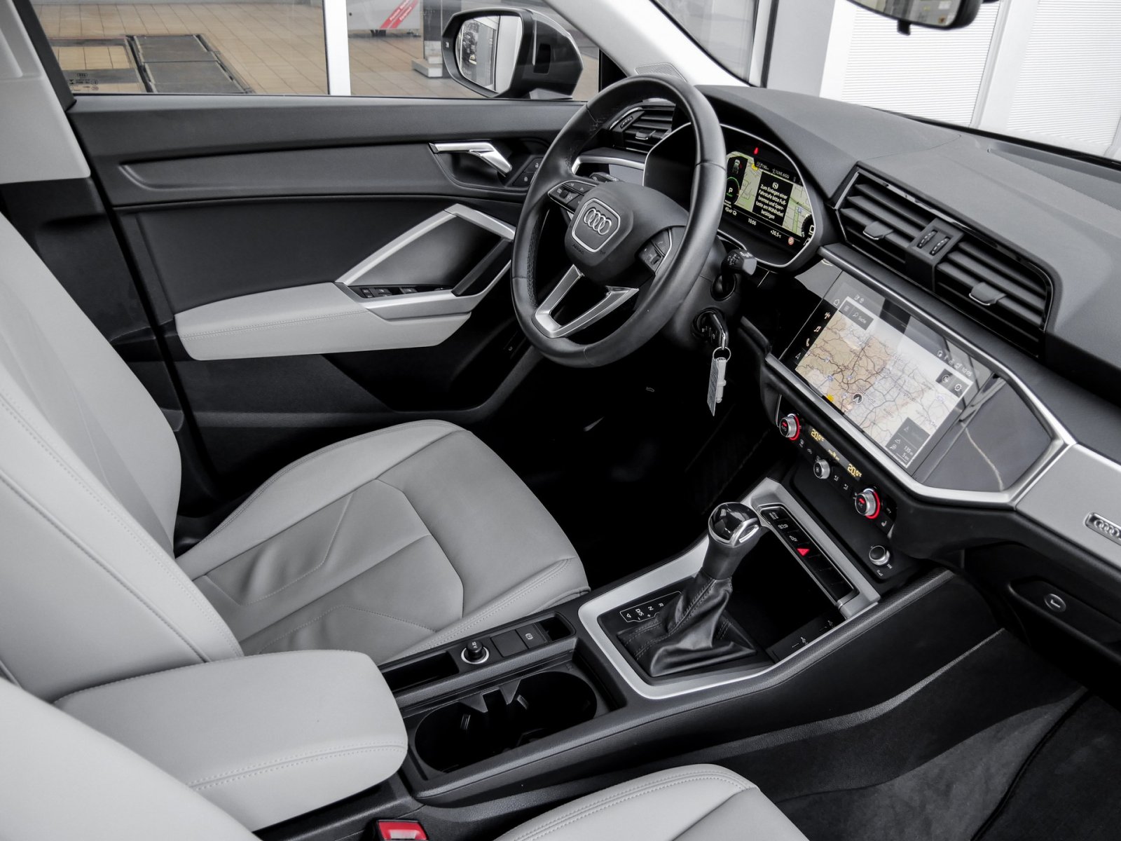 Audi Q3 Sportback 45 HYBRID BLACKPAK LM17 NAVI+ LED