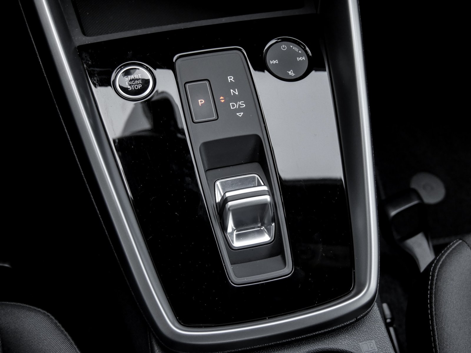 Audi A3 Sportback 40 HYBRID ALU NAVI+ LED TEMPOMAT