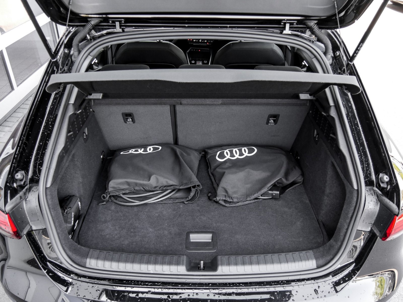 Audi A3 Sportback 40 HYBRID ALU NAVI+ LED TEMPOMAT