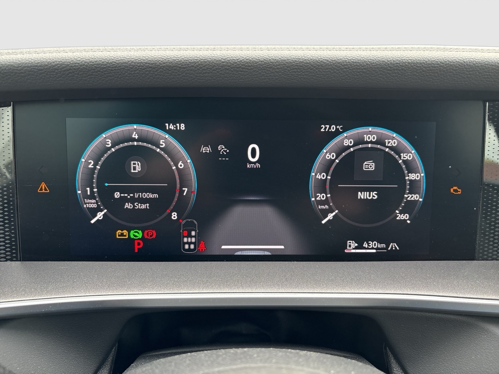 Volkswagen Tayron 1.5 eTSI LIFE 7SITZE AHK 360°CAM ACC LM18