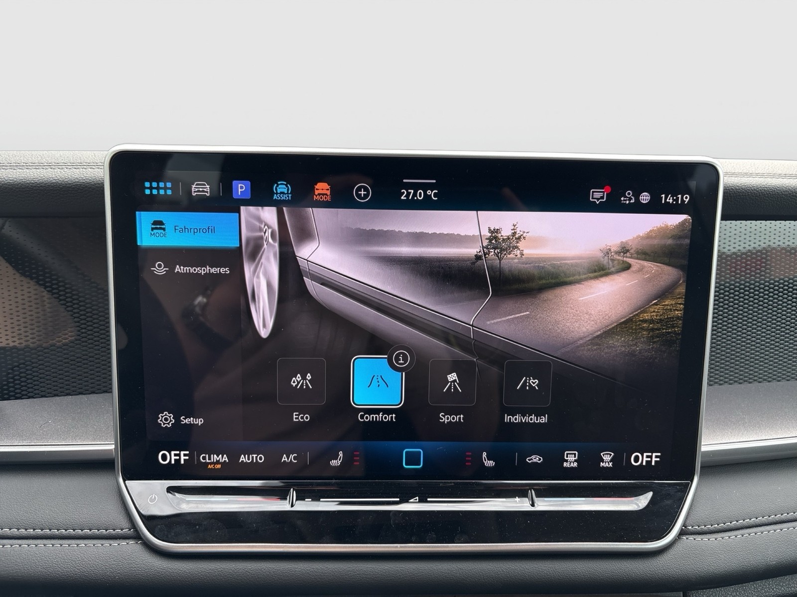 Volkswagen Tayron 1.5 eTSI LIFE 7SITZE AHK 360°CAM ACC LM18