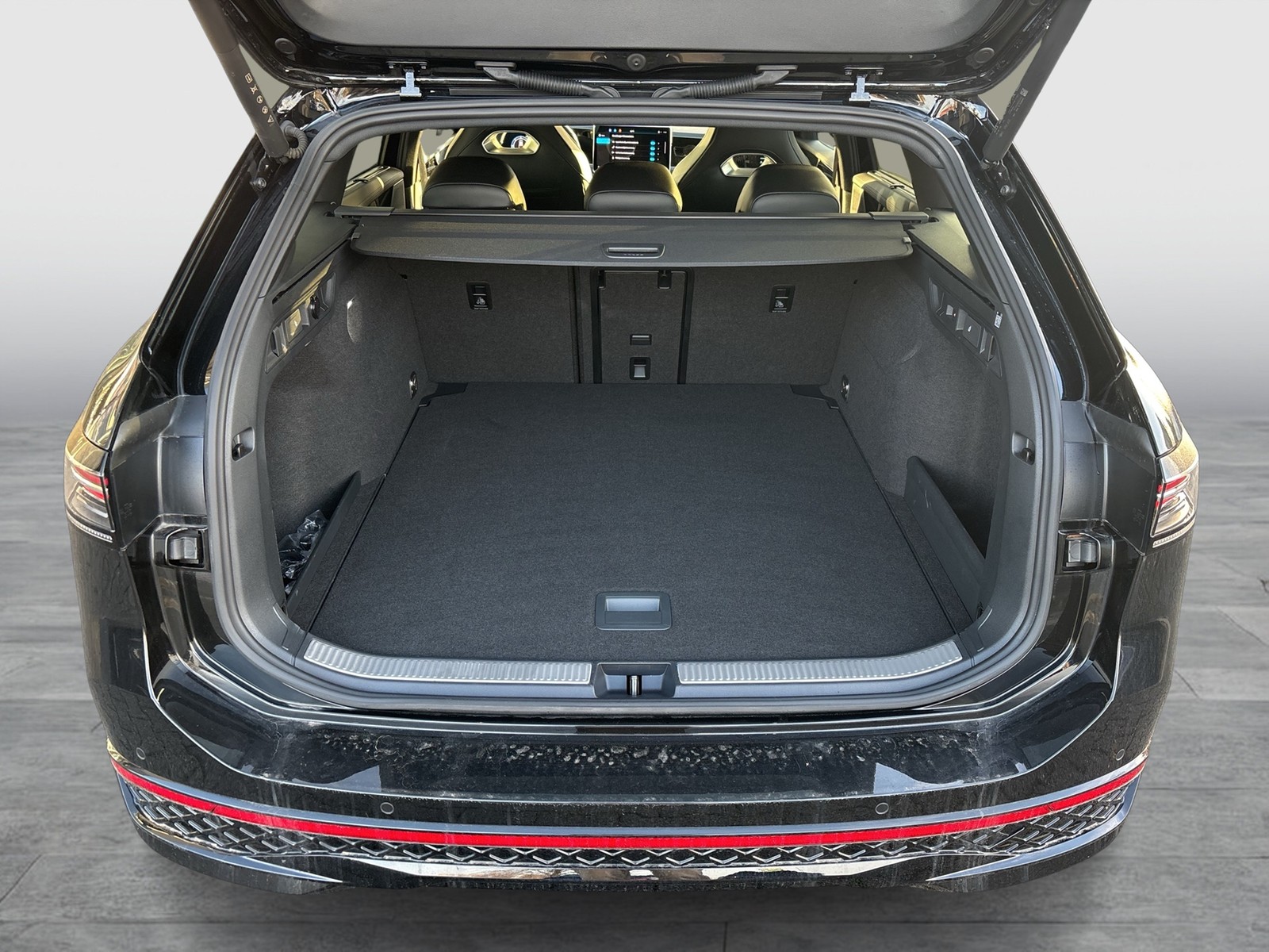 Volkswagen Passat Variant 2.0 R-LINE NEUES MODELL AHK CAM