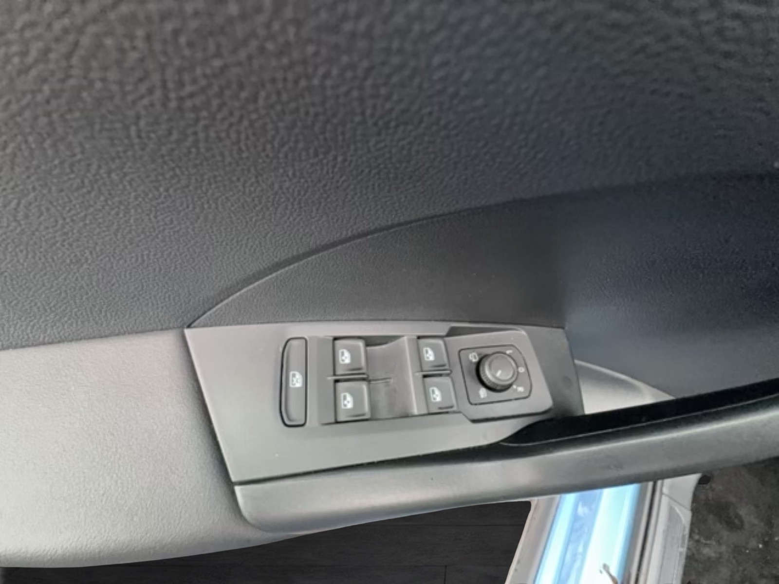 Volkswagen T-Cross 1.0 LIFE CAM ACC NAVI ALU CARPLAY SITZHZ