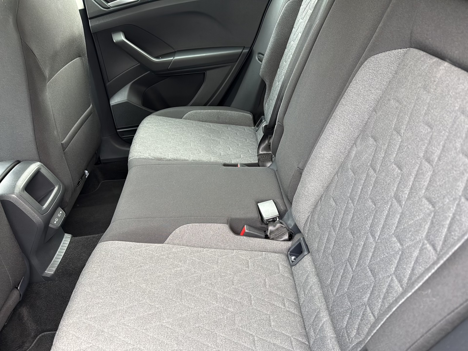 Volkswagen T-Cross 1.0 LIFE CAM ACC NAVI ALU CARPLAY SITZHZ