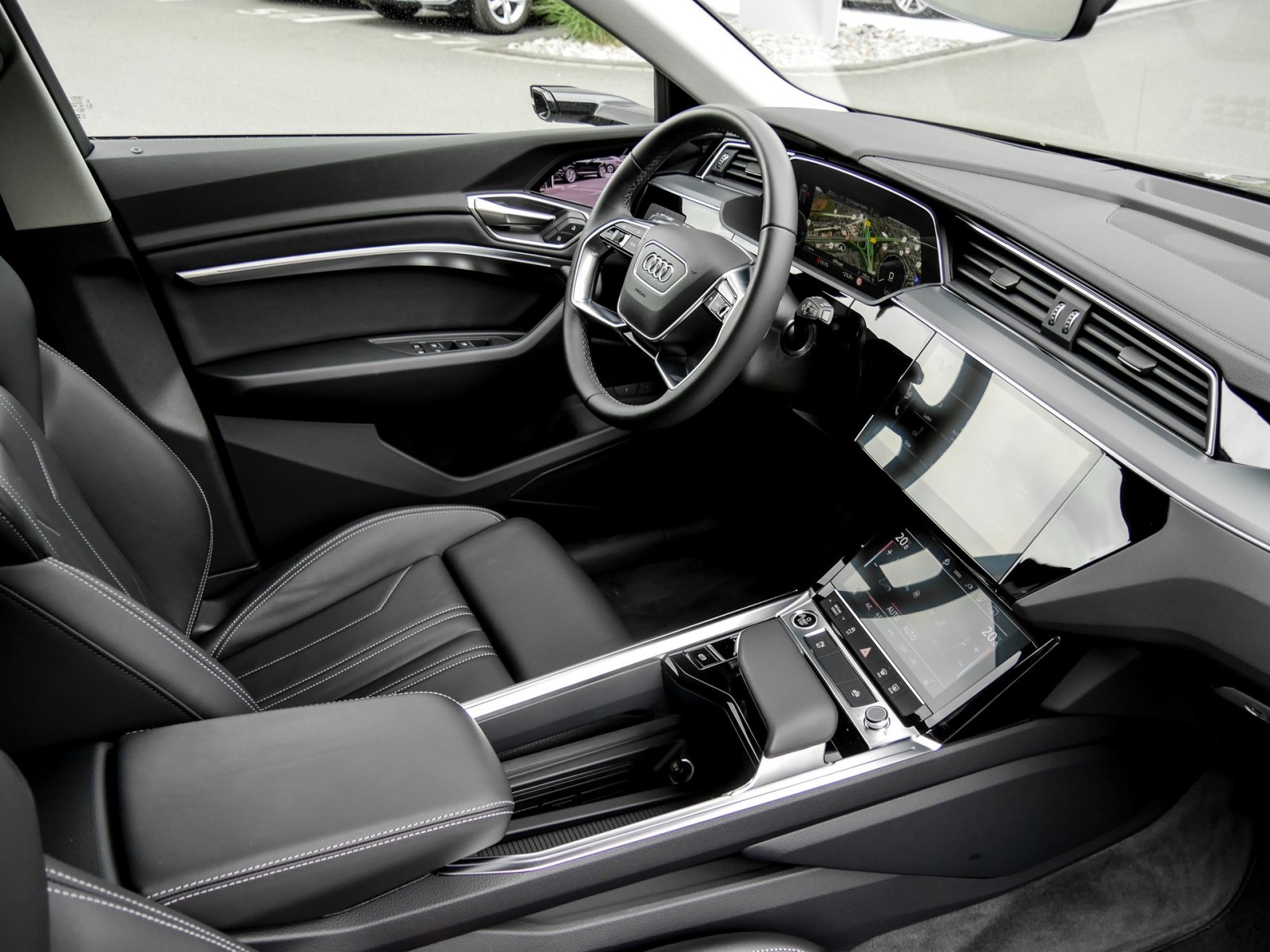 Audi Q8 e-tron 55 quattro S LINE BLACKPAK AHK CAM 21Z