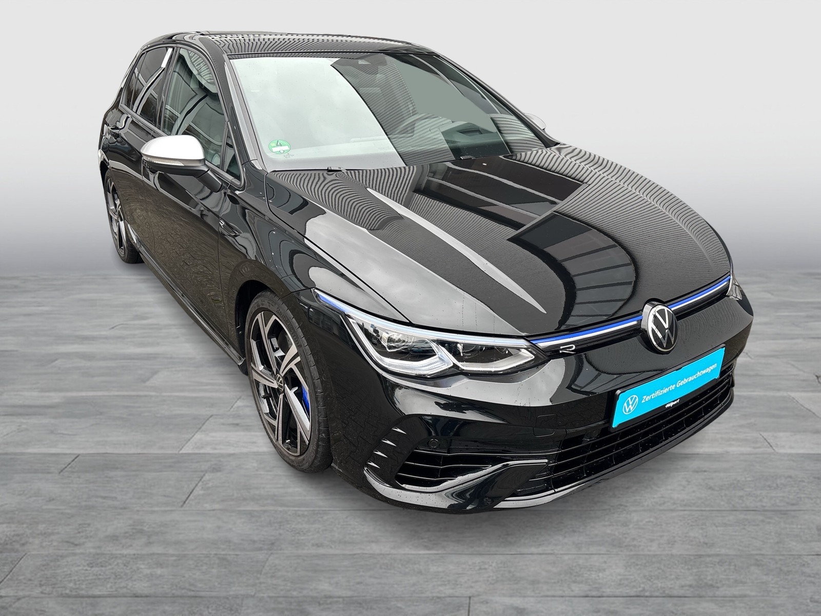 Volkswagen Golf VIII 2.0 R 4X4 PANO AHK CAM ACC LM18 NAVI