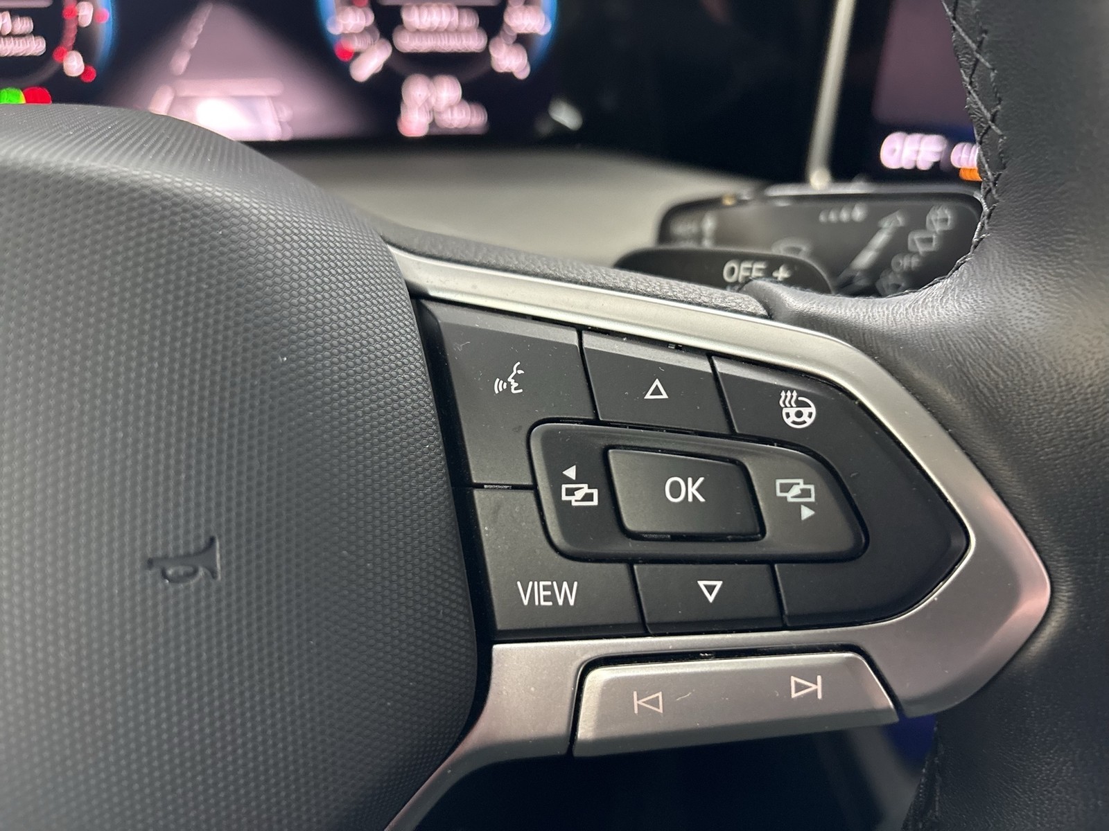 Volkswagen Golf Variant VIII 1.5 LIFE HARMAN KARDON CAM ACC