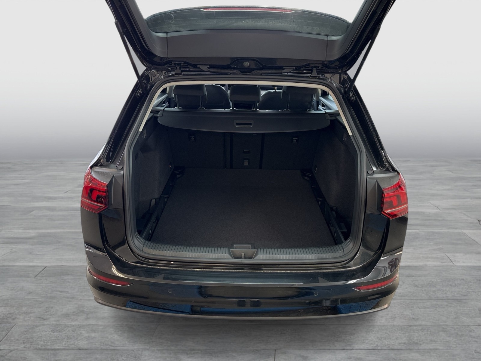Volkswagen Golf Variant VIII 1.5 LIFE HARMAN KARDON CAM ACC