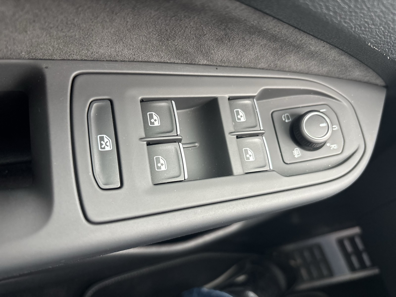 Volkswagen Golf VIII 1.5 R-LINE FACELIFT CAM LM17 CARPLAY