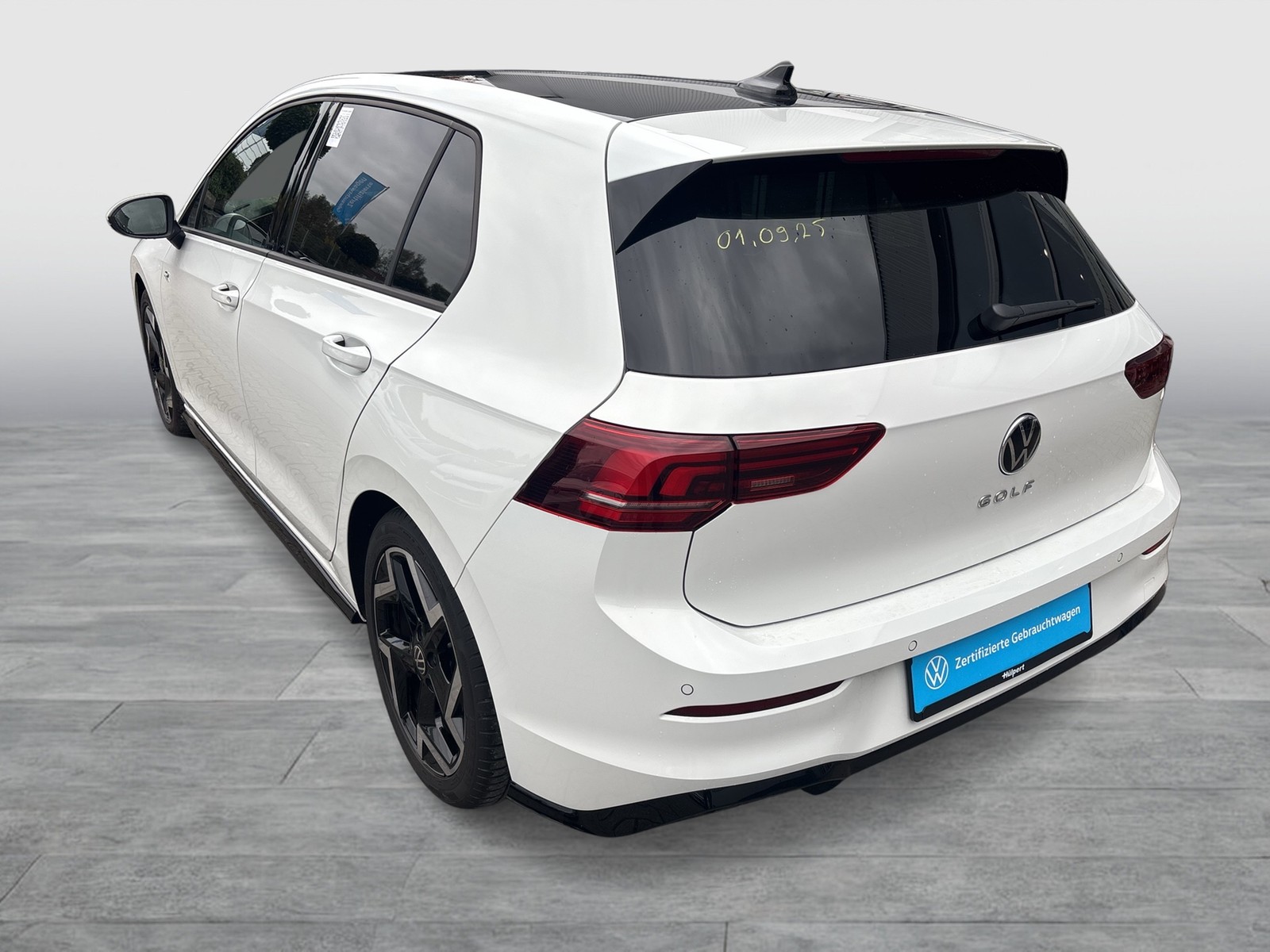Volkswagen Golf VIII 1.5 R-LINE FACELIFT CAM LM17 CARPLAY