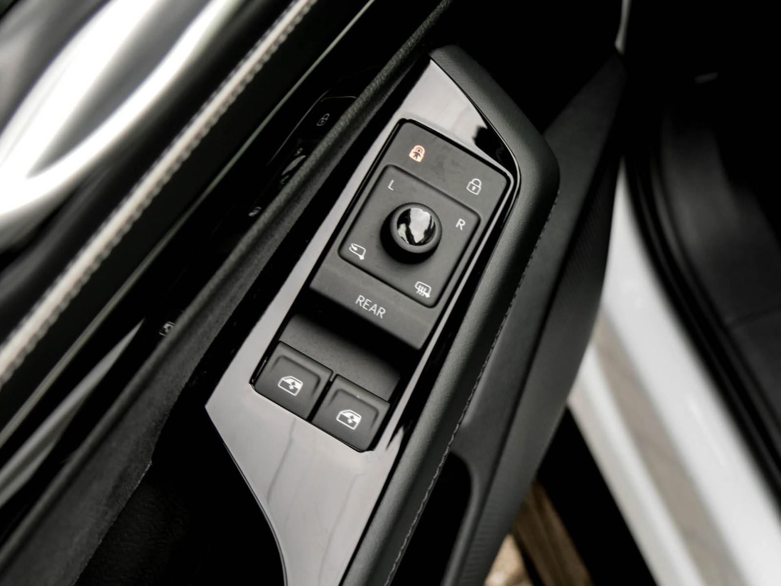 Volkswagen ID.7 Tourer PRO AHK 360°CAM ACC LM20 E-KLAPPE