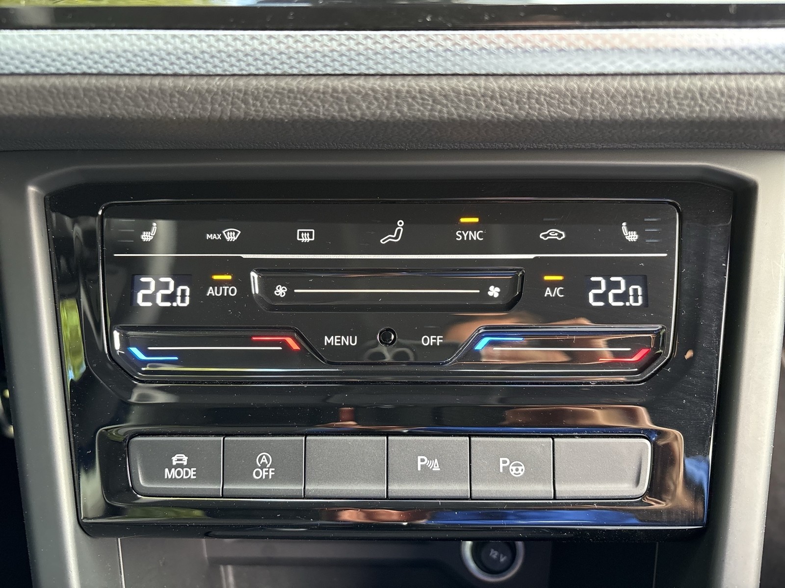 Volkswagen Touran 1.5 GOAL 7SITZE AHK ACC CARPLAY SITZHEIZ.