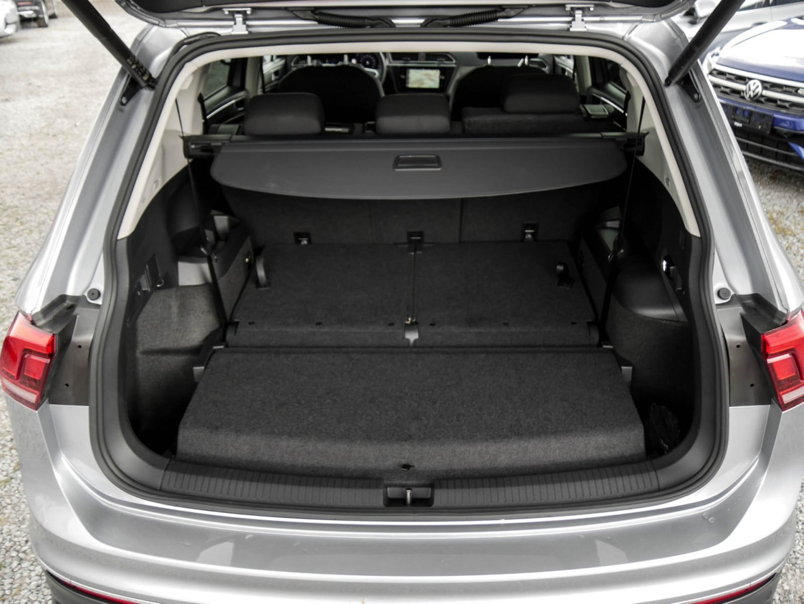 Volkswagen Tiguan Allspace 1.5 LIFE 7SITZE AHK ACC LM18 NAVI