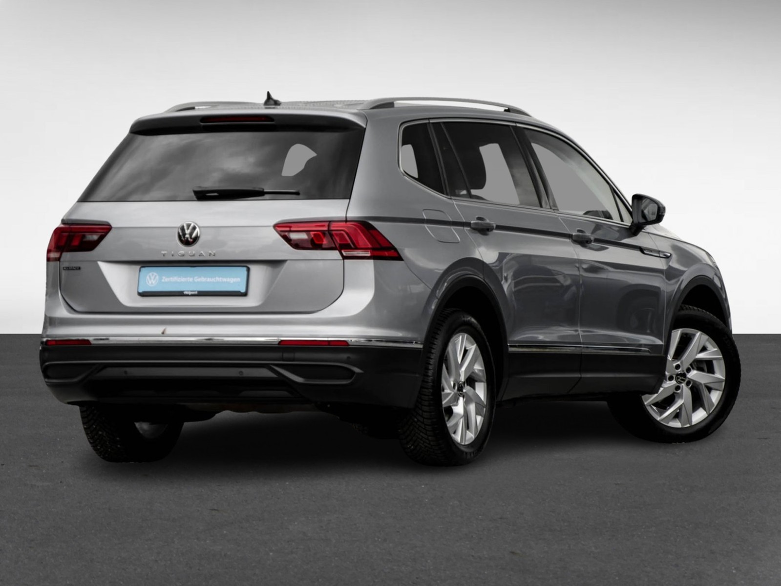 Volkswagen Tiguan Allspace 1.5 LIFE 7SITZE AHK ACC LM18 NAVI