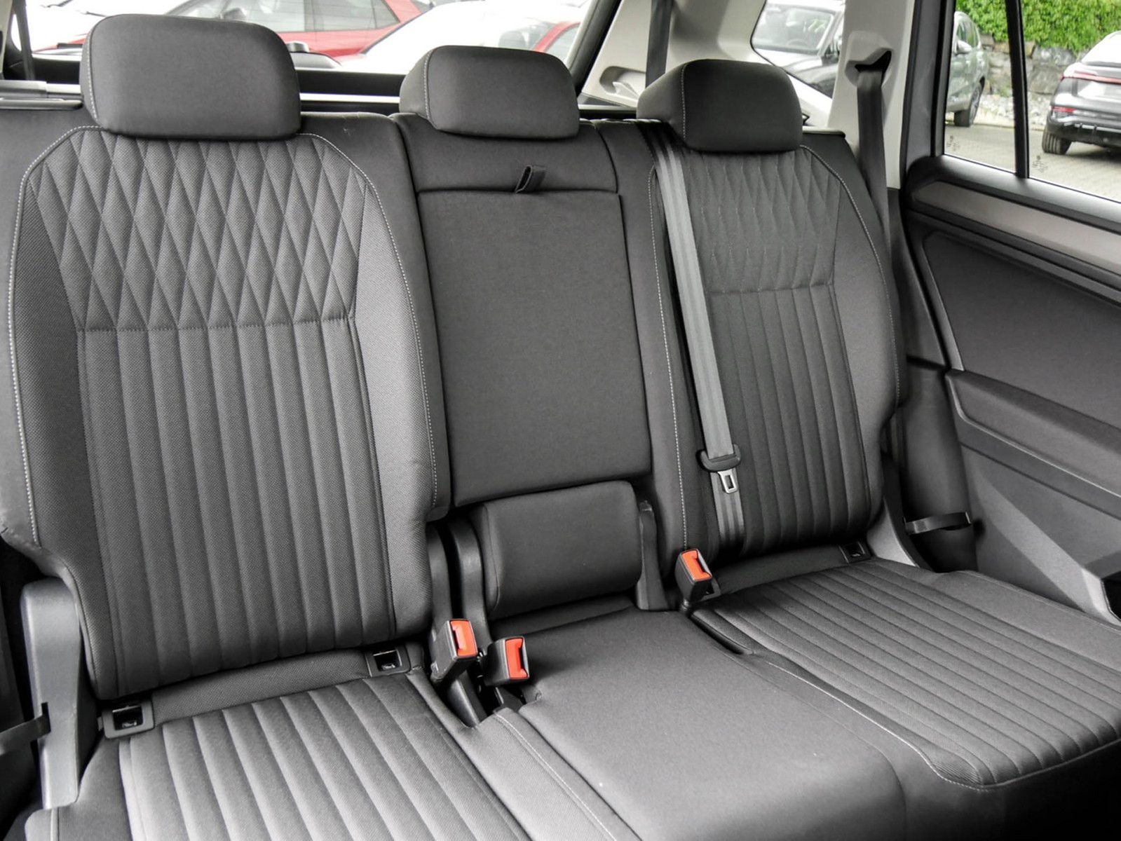 Volkswagen Tiguan Allspace 1.5 LIFE 7SITZE AHK ACC LM18 NAVI