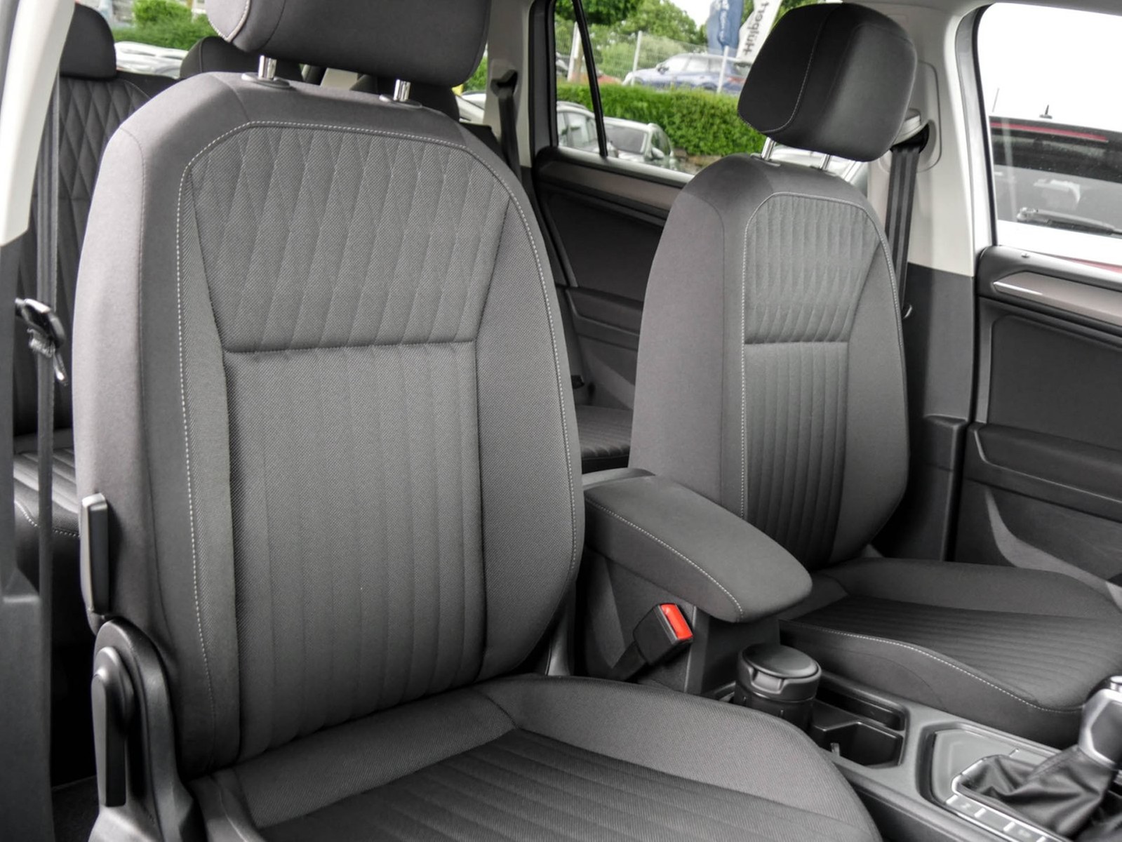 Volkswagen Tiguan Allspace 1.5 LIFE 7SITZE AHK ACC LM18 NAVI