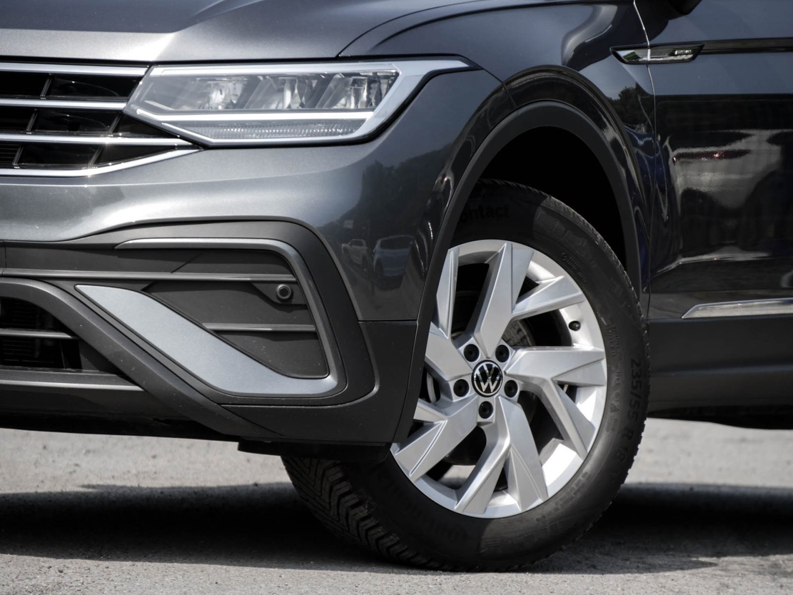 Volkswagen Tiguan Allspace 1.5 LIFE 7SITZE AHK ACC LM18 NAVI