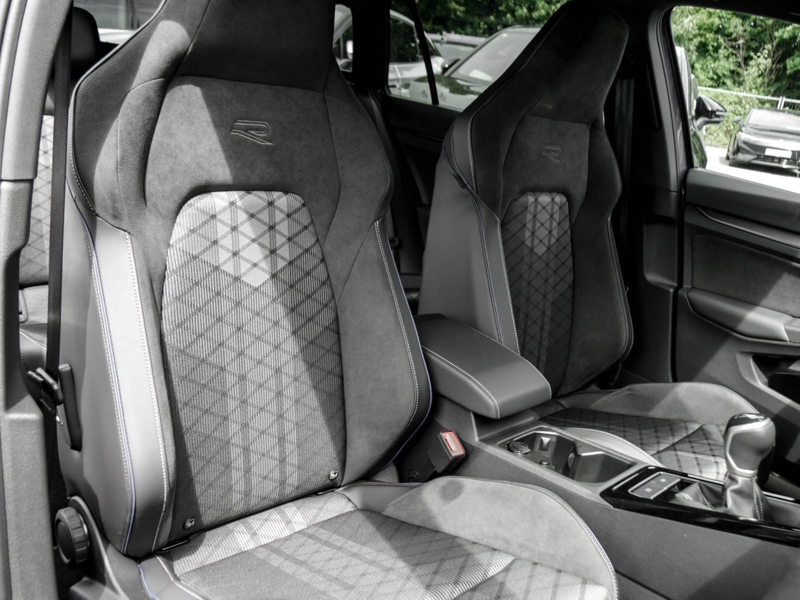 Volkswagen Golf Variant VIII 1.5 R-LINE FACELIFT CAM ACC 17Z