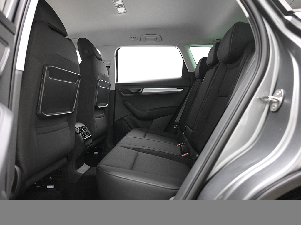 Skoda Karoq 1.5TSI DSG Balance AHK ACC NAV RFK SHZ PDC