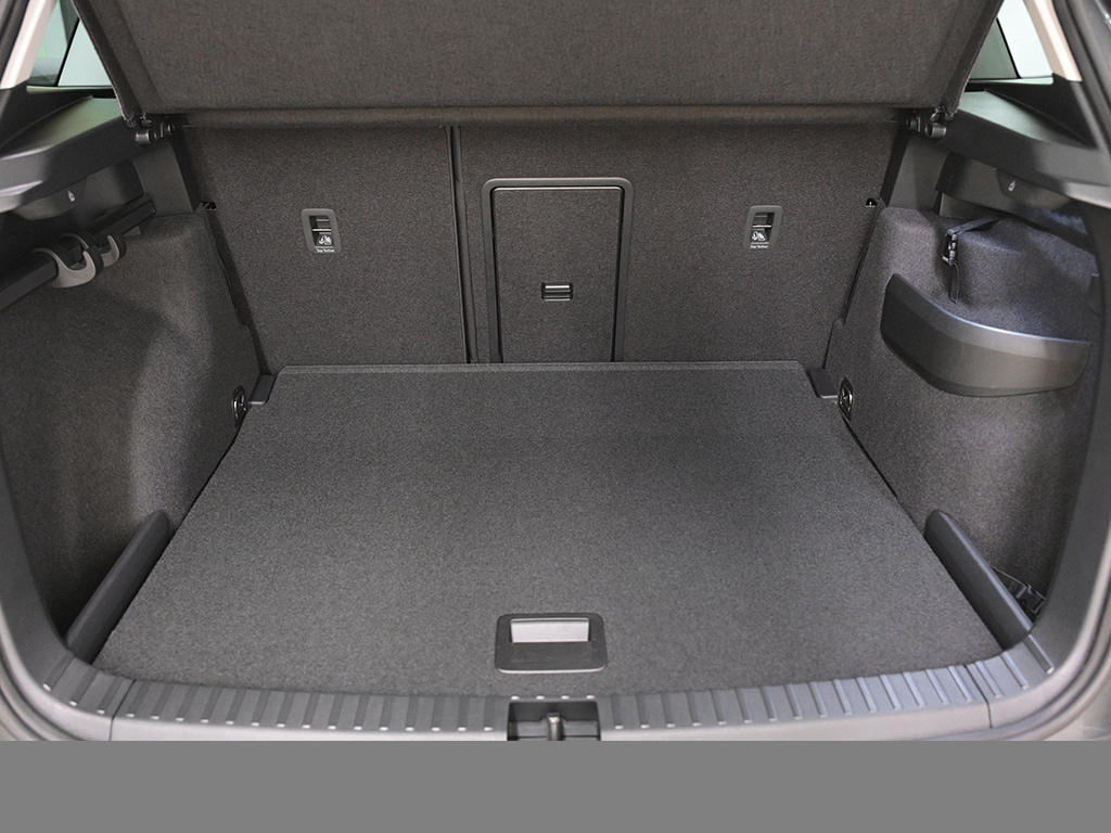 Skoda Karoq 1.5TSI DSG Balance AHK ACC NAV RFK SHZ PDC