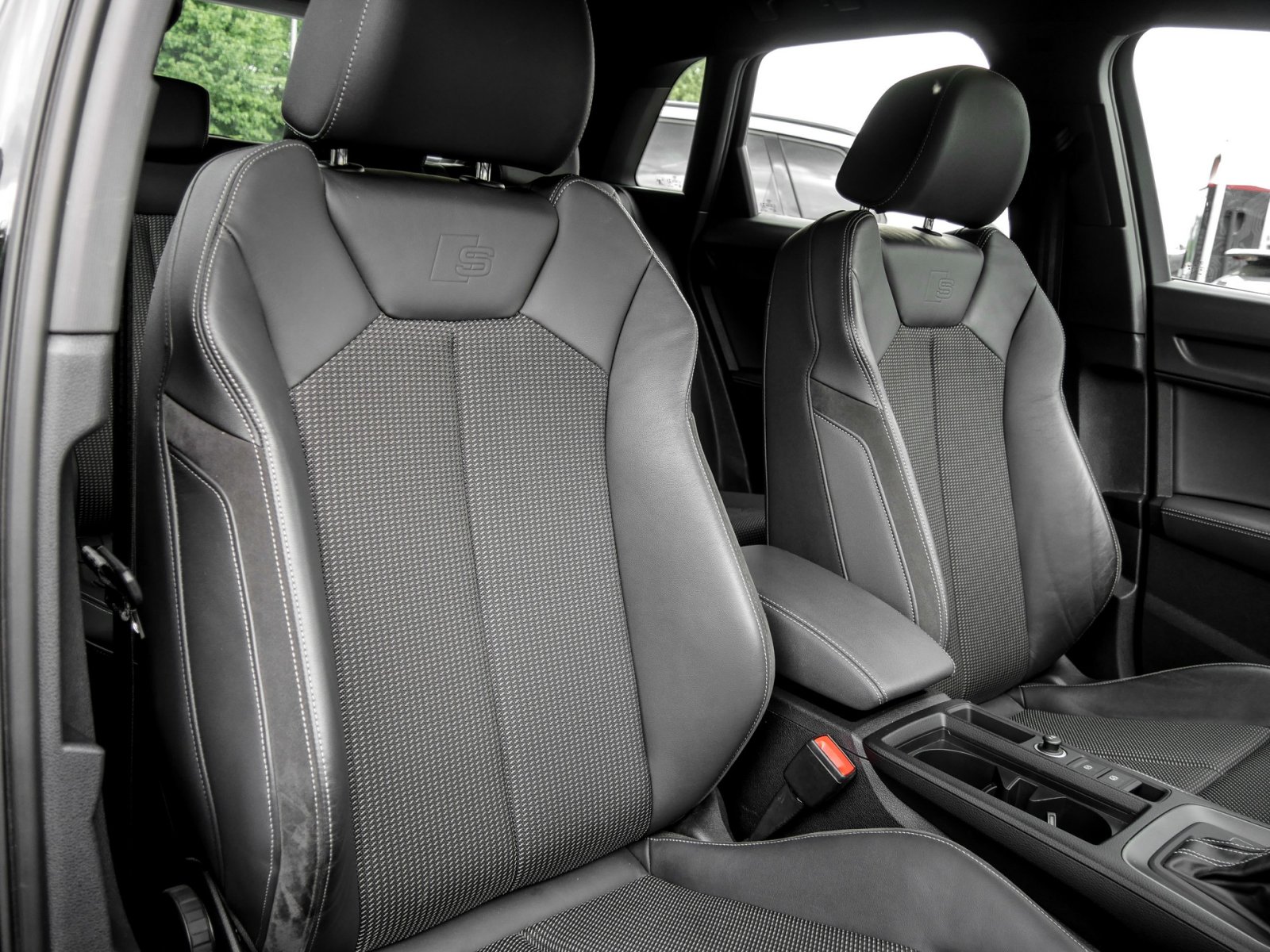 Audi Q3 45 HYBRID S LINE 360°CAM eKLAPPE NAVI+ LM17
