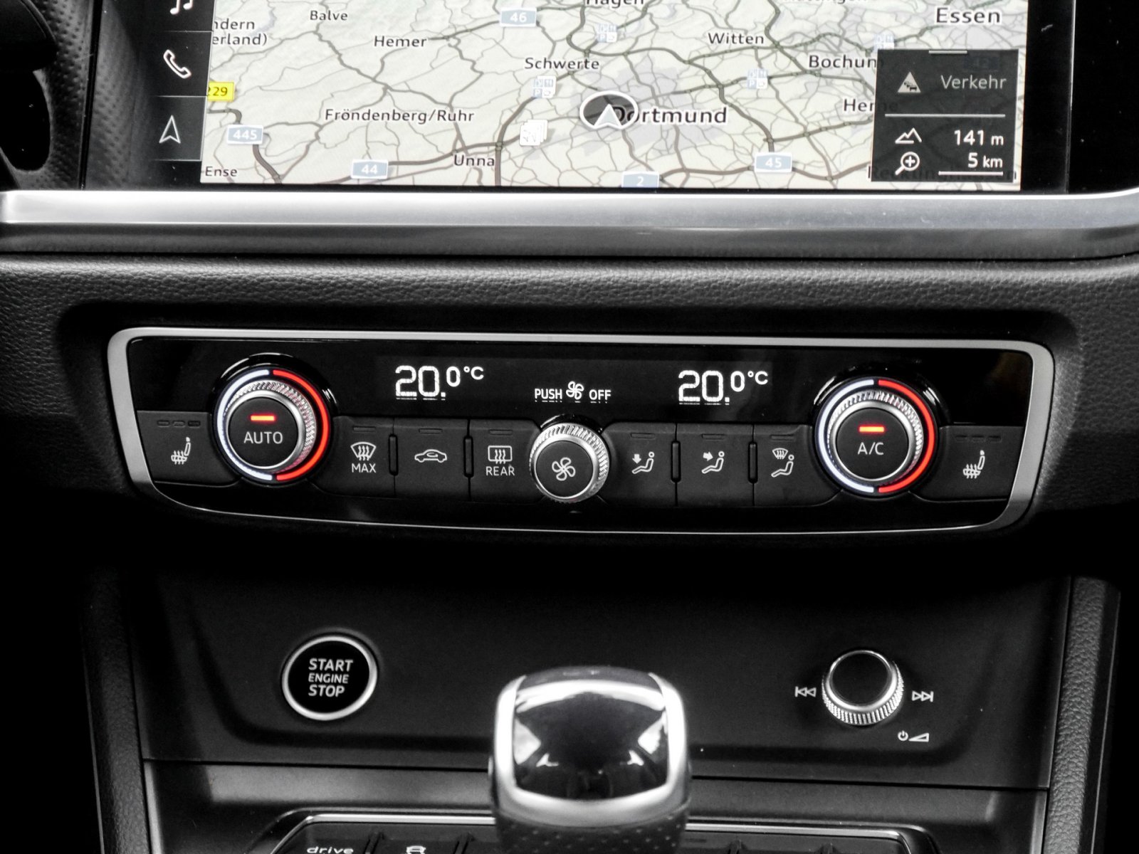 Audi Q3 45 HYBRID S LINE 360°CAM eKLAPPE NAVI+ LM17