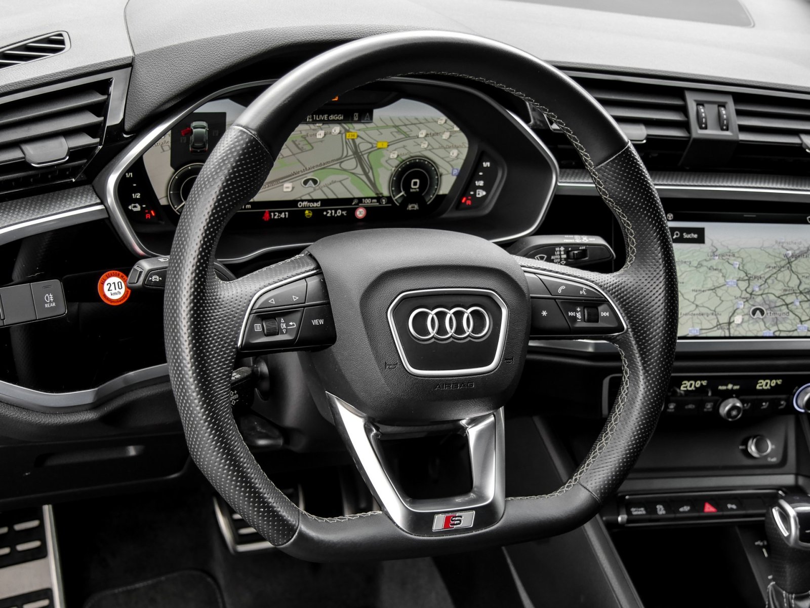 Audi Q3 45 HYBRID S LINE 360°CAM eKLAPPE NAVI+ LM17