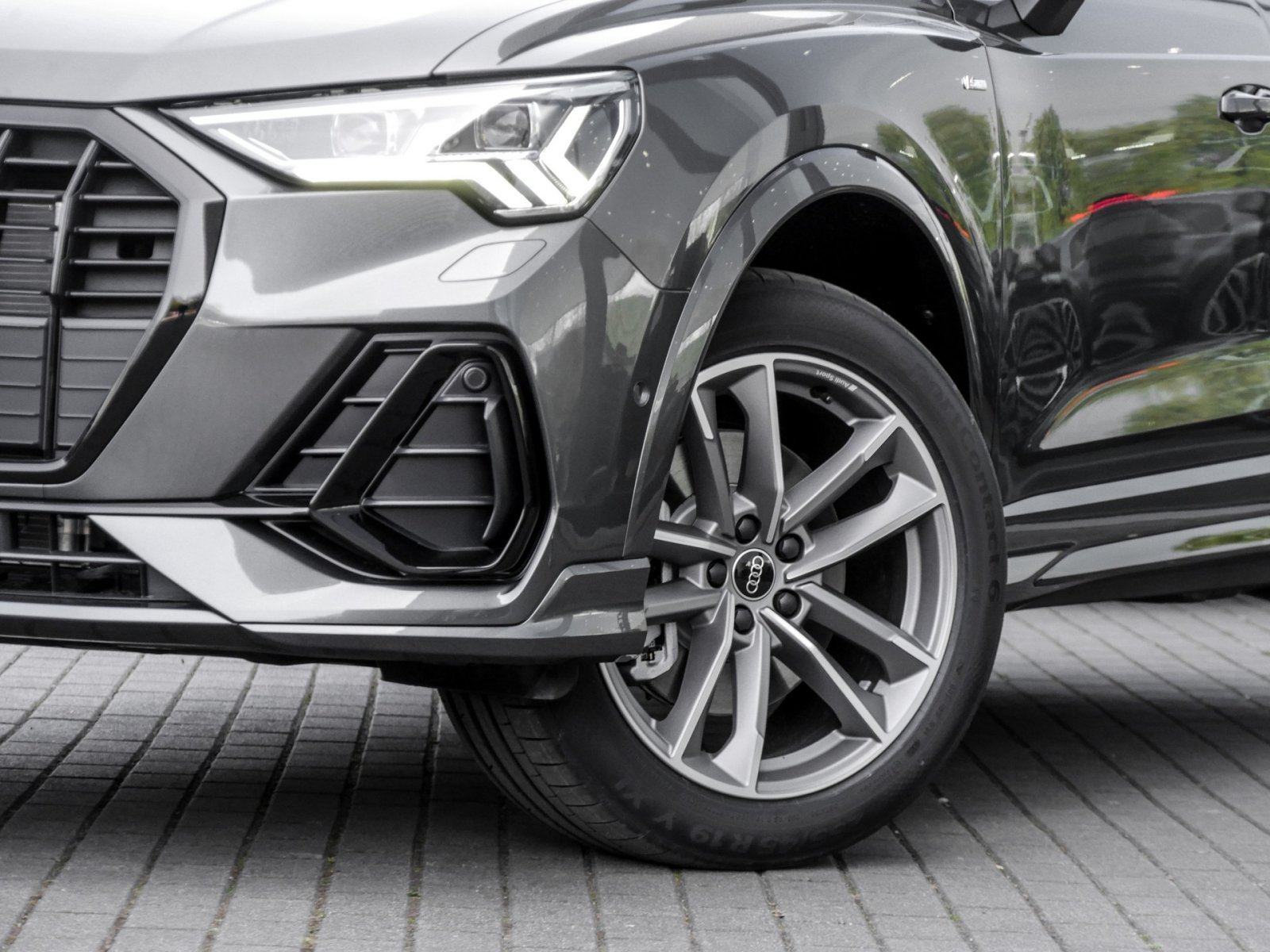 Audi Q3 40 TDI quattro S tronic S Line AHK+Pano+Carbon+SONOS+MatrixLED+