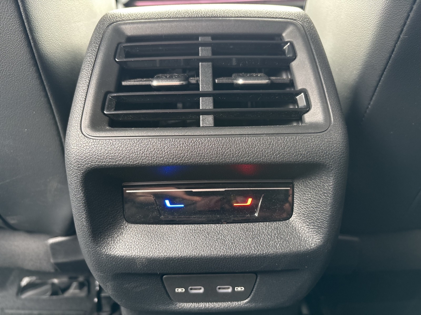 Volkswagen Tayron 1.5 HYBRID ELEGANCE AHK 360°CAM ACC LM18