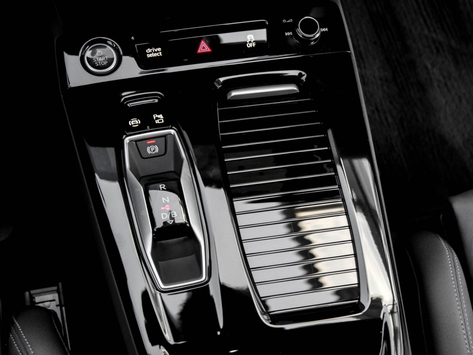 Audi Q6 e-tron performance S LINE PANO AHK 360CAM 20Z